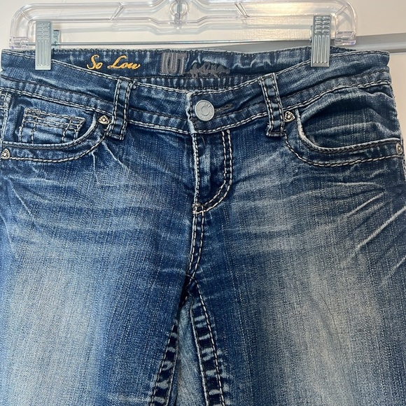 Kut from the Kloth Women's Flare Blue Jeans size 4. - Picture 2 of 12